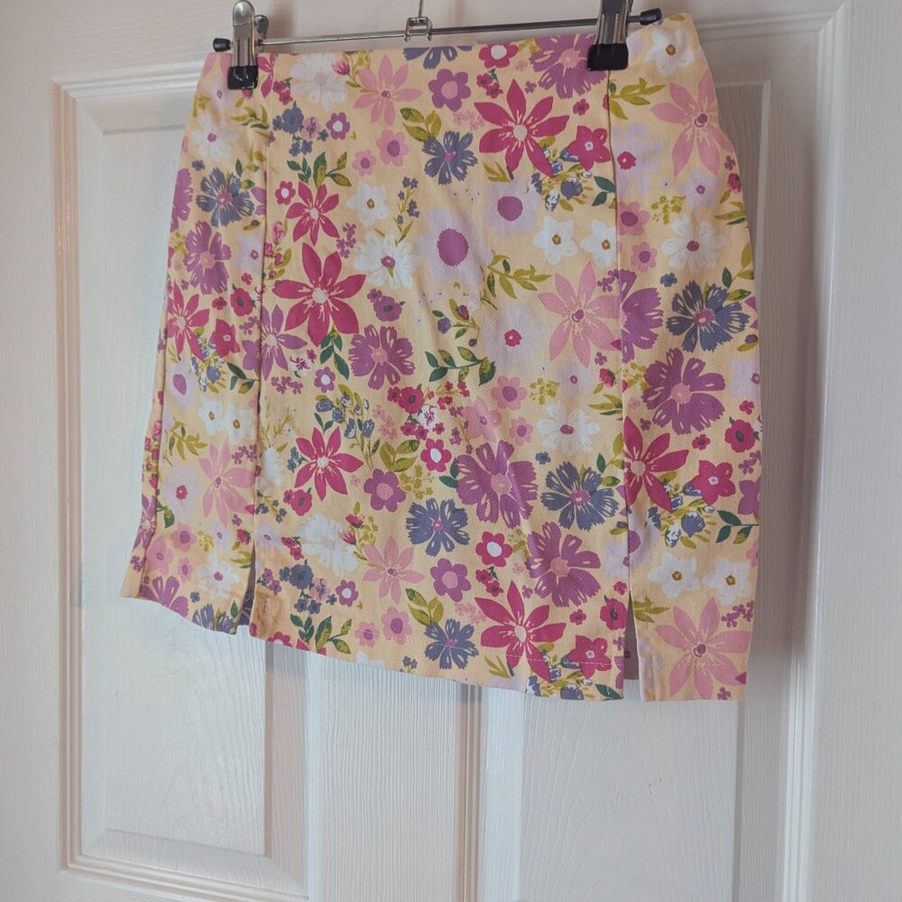 Love on Hangar floral spring skirt -5 - Picture 2 of 6